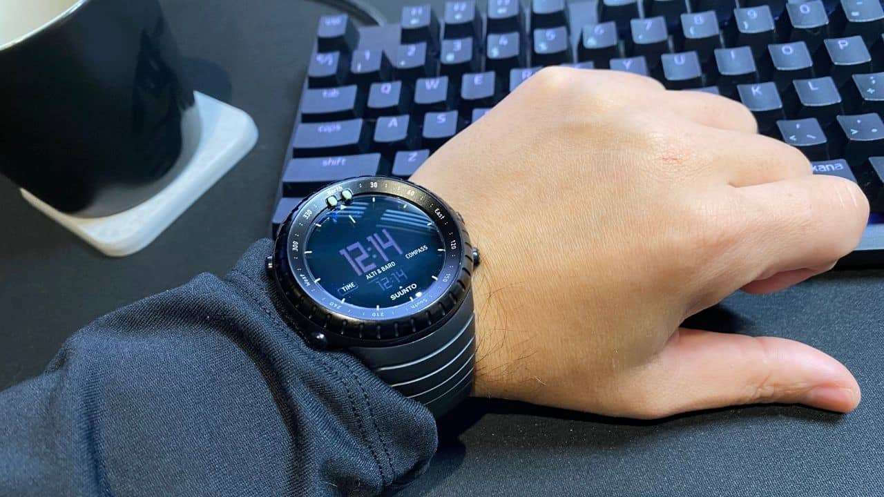 スント（SUUNTO） コア オール ブラックを1年間使ってみての感想